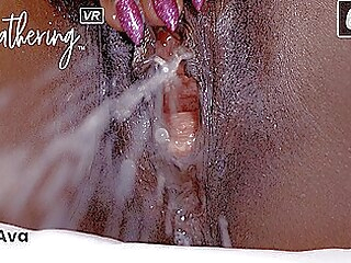 close-up ebony hd solo female